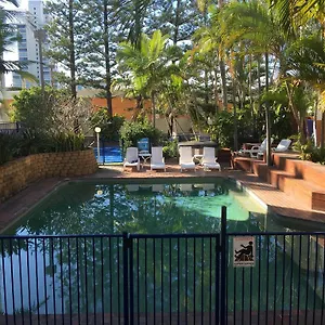 Club Surfers Apart Otel